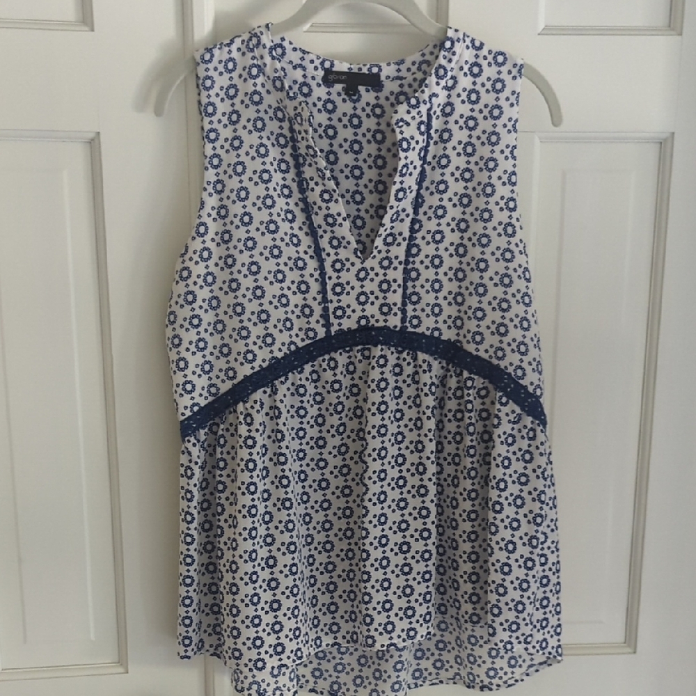 Gibson Blue and White Floral Tank Top